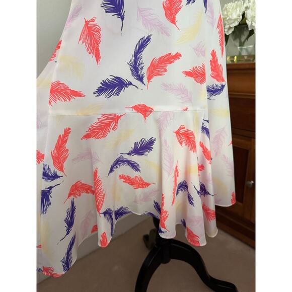 NWOT CeCe Delaney Sleeveless Flounce Hem Feather Print Dress Women's Size 6 - Picture 6 of 12